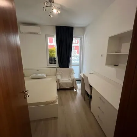 Quarto em Acomodações Particulares In Heart Of